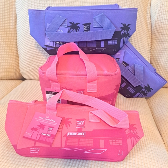 TRADER JOE's Mini Insulated Bag PINK‼️ - Picture 9 of 11